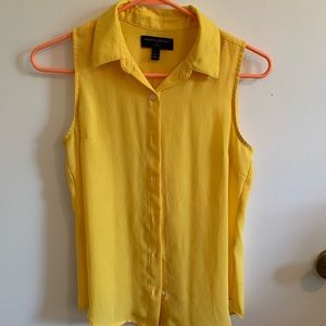 BR yellow top with small white dots